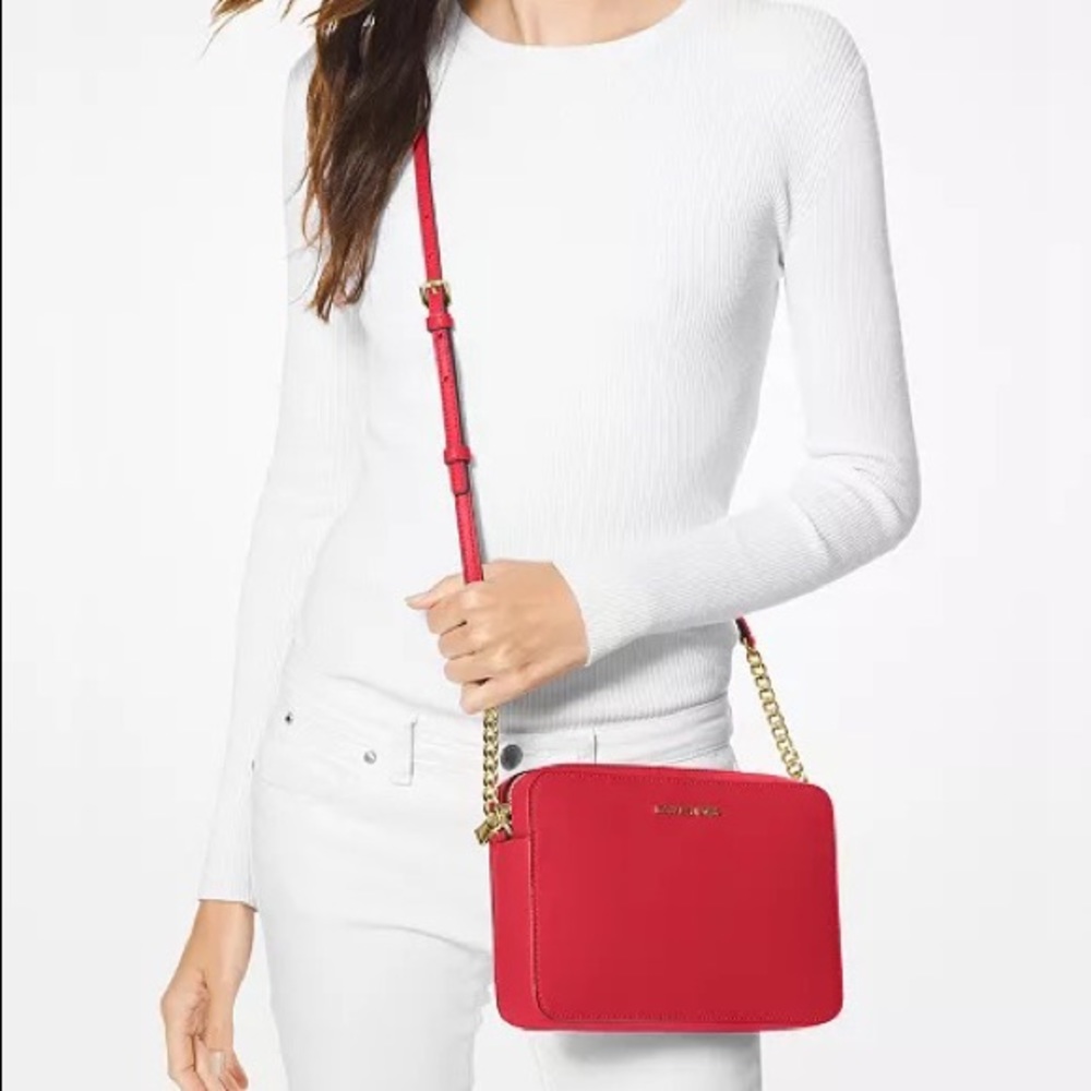 Like new authentic MK. Literally only used once for a Valentine’s Day outfit.